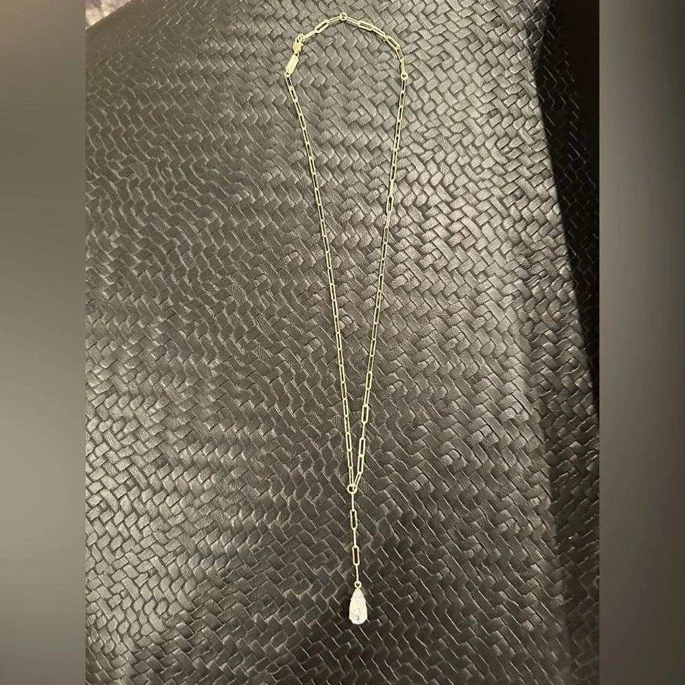 Baby Samantha Teardrop Lariat Necklace
Gold|White Diamondettes - Picture 5 of 5